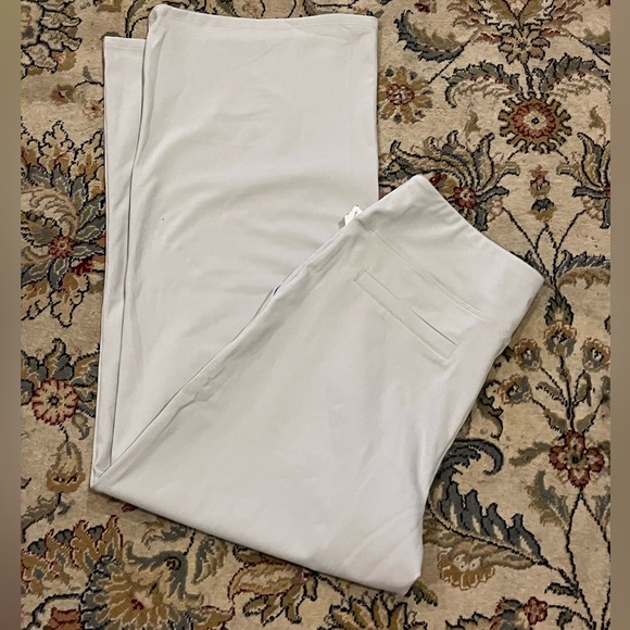 G4FREE brand- ladies size 12/14 large- wide leg pants in light light gray- - Picture 2 of 4